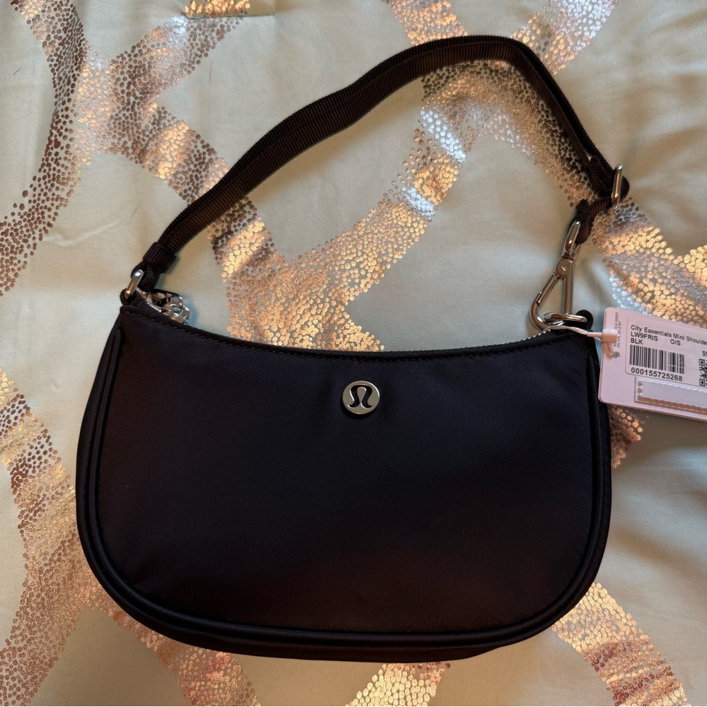 lululemon city essentials mini shoulder bag. - Picture 3 of 3